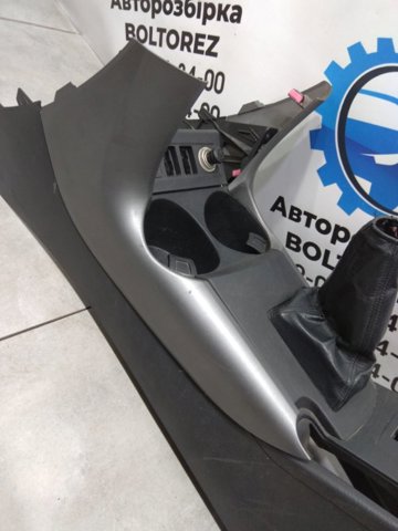 TOYOTA 5890142050B2 Консоль панели управления центральная в наличии Житомир