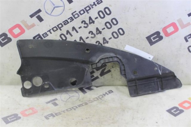Накладка верхняя передней панели/суппорта радиатора 625811AA0A NISSAN