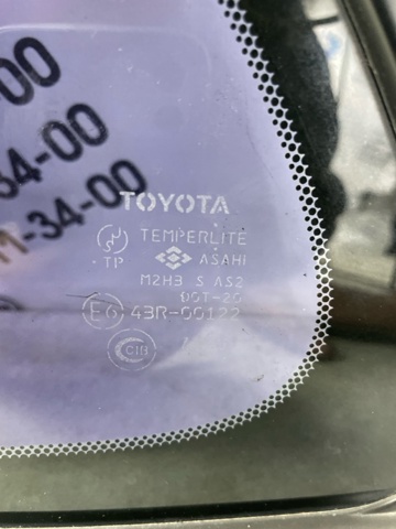 TOYOTA 6272042160 Стекло кузова (багажного отсека) левое в наличии Каменское
