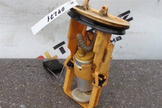 Насос погружной в баке 6750582 BMW