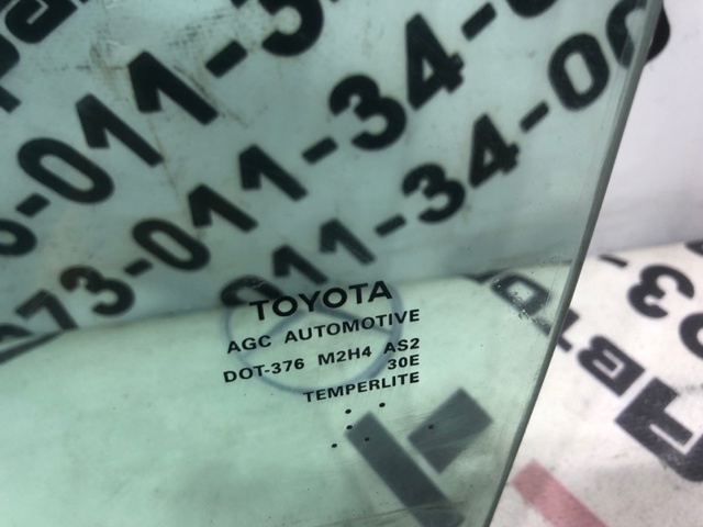 TOYOTA 6810406260 Стекло двери задней левой в наличии Украина