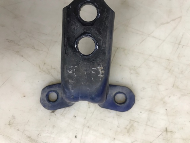 6873033010 TOYOTA Петля двери передней правой купить в Ровно
