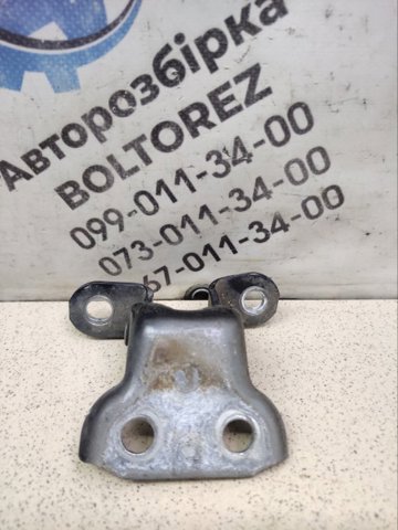 TOYOTA 6873033021 Петля двери передней правой в наличии Днепр