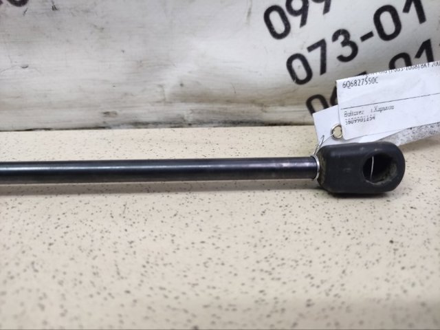 Газовый упор багажника 6Q6827550C VAG