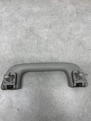 TOYOTA 7461052020B1 Ручка крыши салона в наличии Каменское