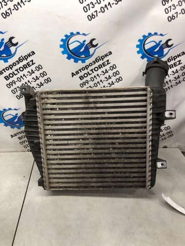 VAG 7L6145803H Интеркулер в наличии Черкассы