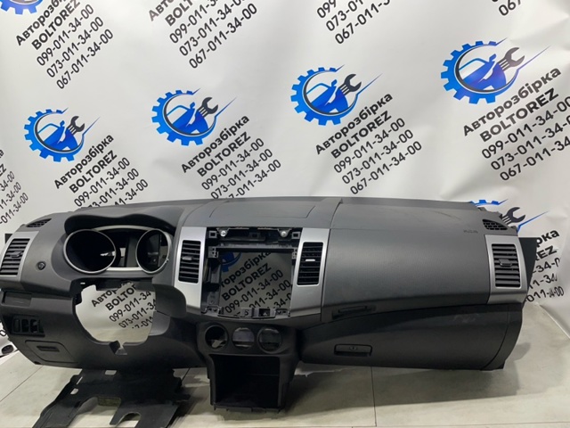 MITSUBISHI 8000A292XA Панель салона передняя "торпедо" в наличии Киев
