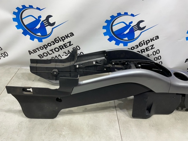 8011A085XB MITSUBISHI Подлокотник центральной консоли купить в Павлоград