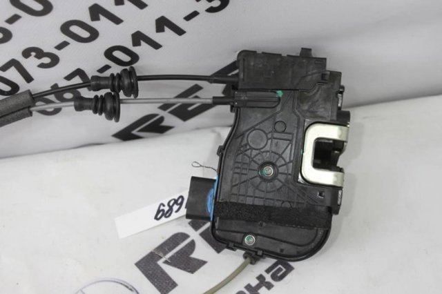 813103S000 HYUNDAI Замок водительской двери купить в Украина