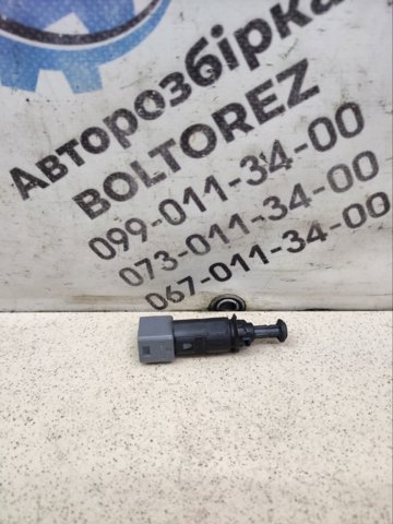 8200110895 RENAULT Датчик стоп сигнала купить в Николаев