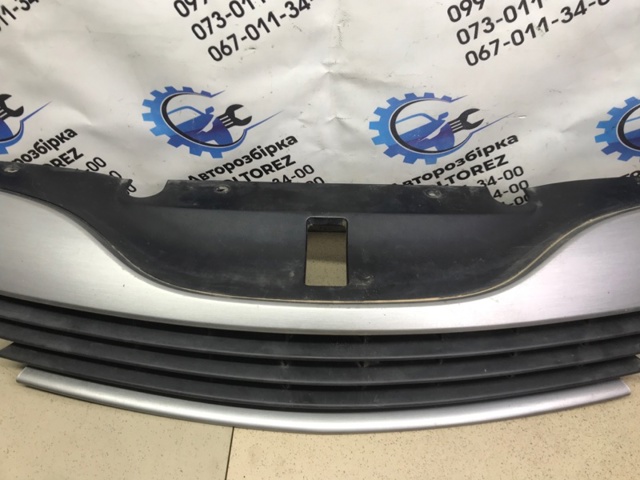 8200390126 RENAULT Решетка радиатора купить в Черкассы