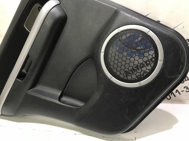 SUZUKI 8374065J00CAW Обшивка (облицовка) внутренняя двери задней левой в наличии Житомир