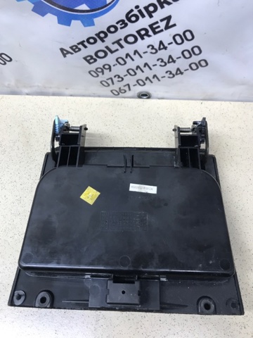 HYUNDAI 845103E010CY Крышка перчаточного ящика (бардачка) в наличии Павлоград