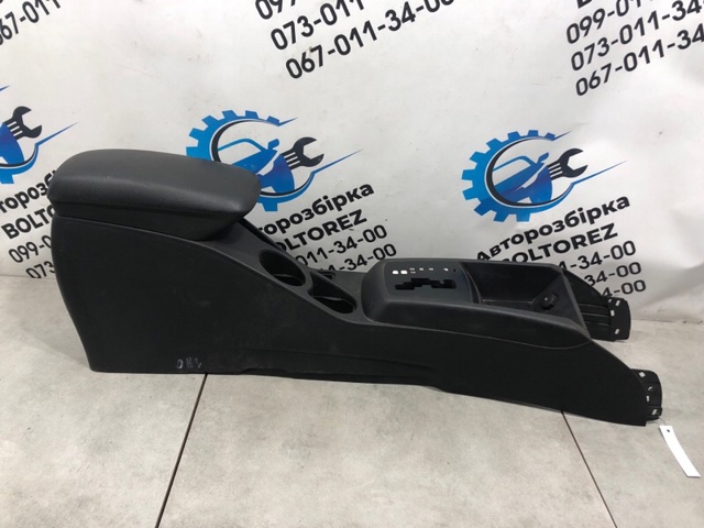 HYUNDAI 846101H1200W Консоль панели управления центральная в наличии Киев