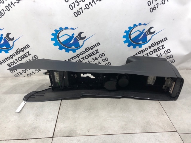 HYUNDAI 846101H1200W Консоль панели управления центральная в наличии Ровно