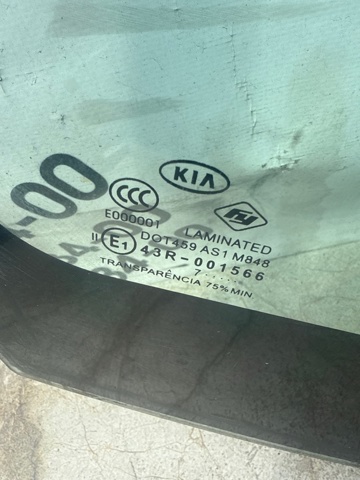 8611007400 Стекло лобовое  купить Полтава
