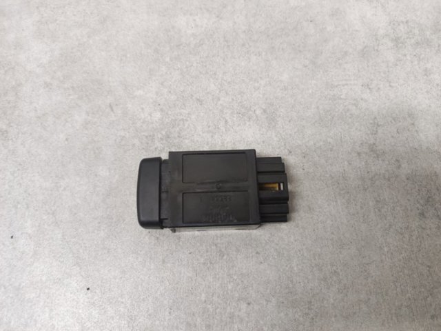 MITSUBISHI 8616A001 Кнопка включения парктроника в наличии Каменское