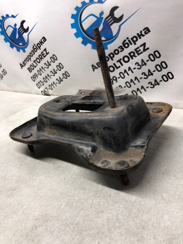 Кронштейн усилителя заднего бампера 866413X100 HYUNDAI
