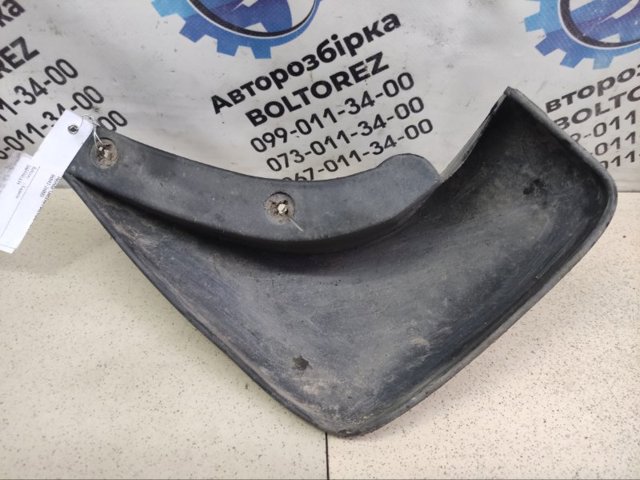 Брызговик задний, правый 8684226000 HYUNDAI