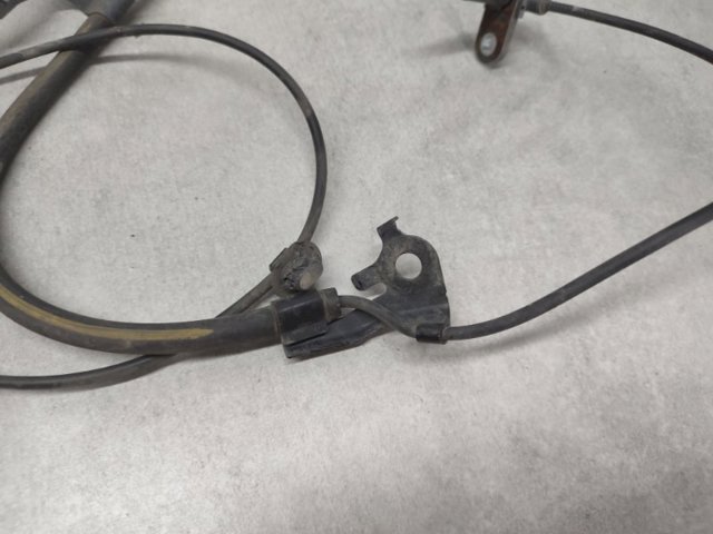 Сенсор АБС 8954206081 TOYOTA