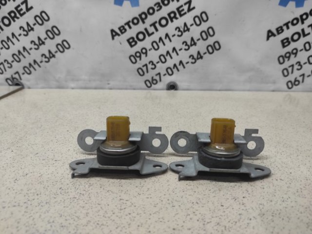 8W833C190AB Датчик продольного ускорения купить Львов