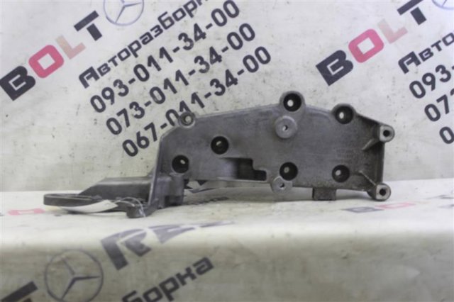 Кронштейн крепления генератора Вольво С40 I