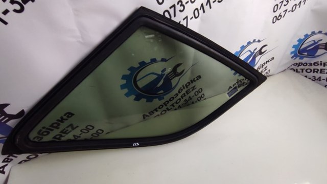 Стукло багажника, правое A1636700212 MERCEDES