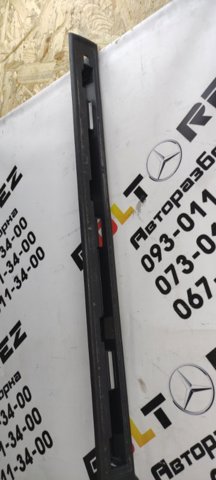 Облицовка порога внутренняя, левая A1636860936 MERCEDES