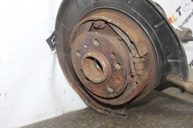 MERCEDES A1643500808 Цапфа (поворотный кулак) задний правый в наличии Черновцы