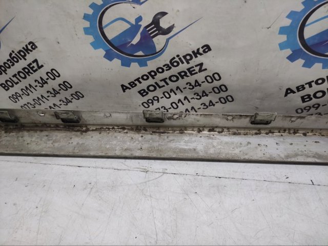 MERCEDES 1646901475 Подножка правая в наличии Черновцы