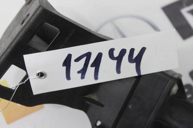 Форсунка омывателя передней левой фары A1648600547 MERCEDES