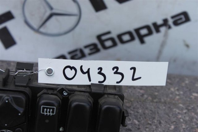 MERCEDES 1688203610 Блок кнопок центральной консоли в наличии Черновцы