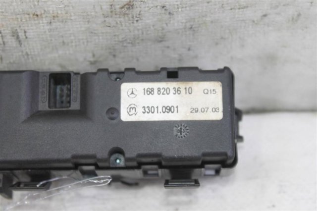 MERCEDES A1688203610 Блок кнопок центральной консоли в наличии Полтава
