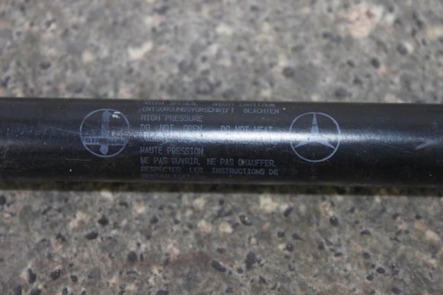 Газовый упор багажника A1689800164 MERCEDES