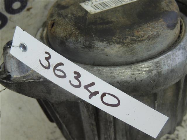 MERCEDES A2042400217 Подушка (опора) двигателя левая в наличии Львов