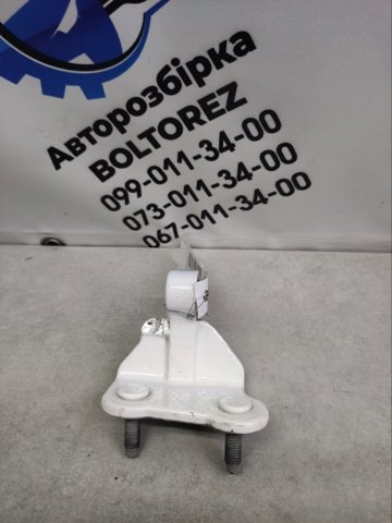 A2047301037 MERCEDES Петля двери задней левой купить в Ирпень