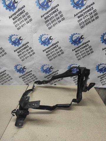 Кронштейн крепления бампера переднего правый A2048854265 MERCEDES