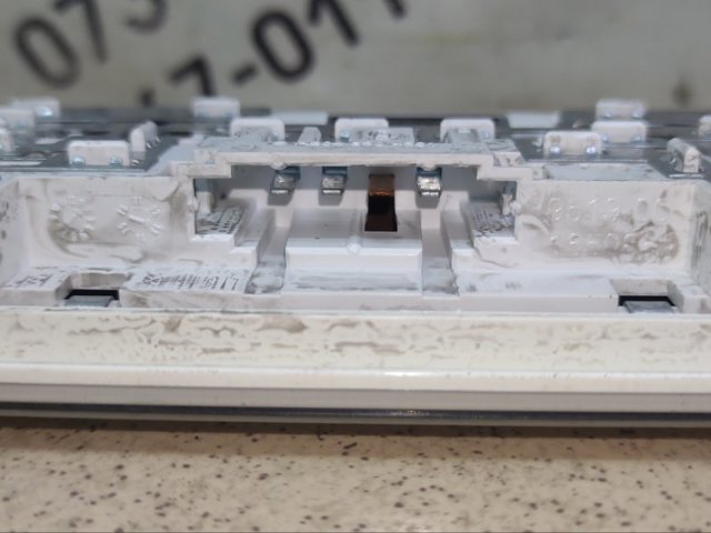 Плафон освещения кабины A2049063002 MERCEDES