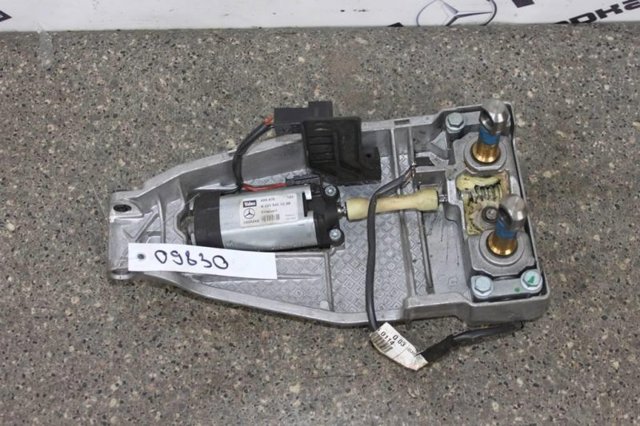 Мотор перемещения рулевой колонки, механизма наклона A2205400288 MERCEDES