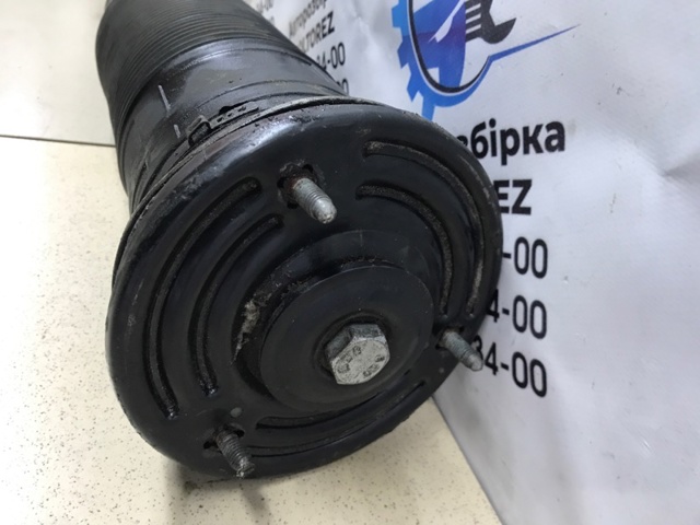 Амортизатор подвески передний левый A2213206113 MERCEDES