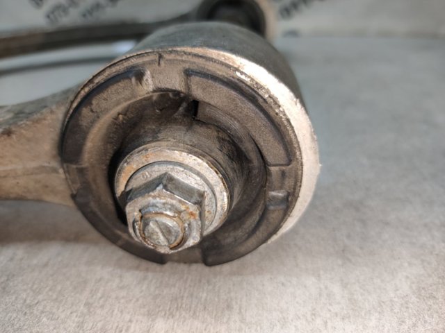 A2213300307 MERCEDES Рычаг передней подвески верхний левый купить в Хмельницкий