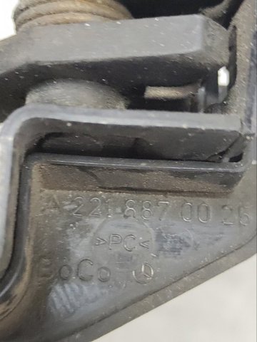 MERCEDES A2218800060 Замок капота в наличии Чернигов