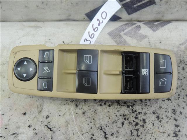 Кнопки переднего левого стекло подъёмника A2518300390 MERCEDES