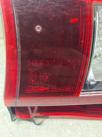 Задний левый внутренний фонарь B45D513G0C MAZDA