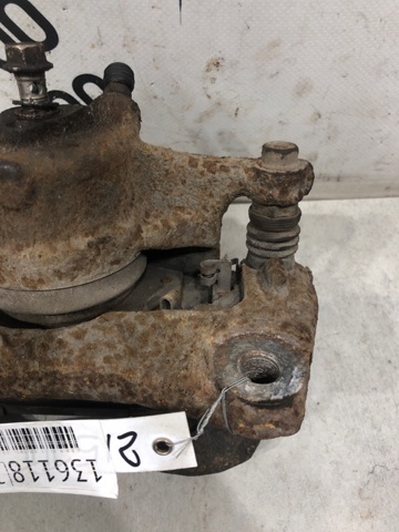 MAZDA B4Y73398ZC Суппорт тормозной передний правый в наличии Винница