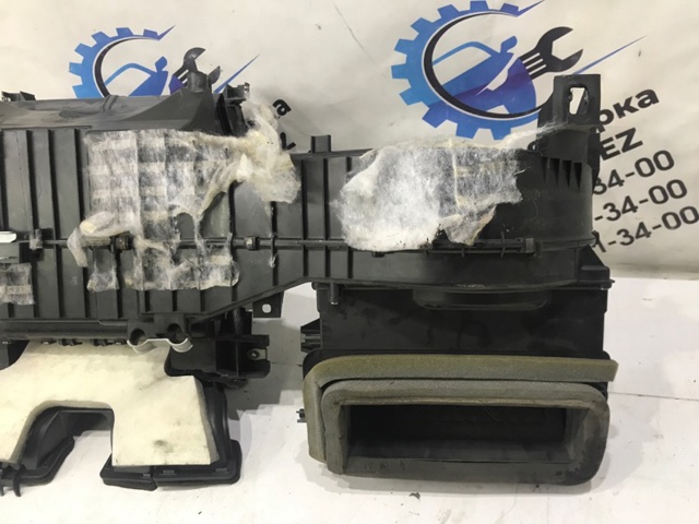 LAND ROVER CH2218C424BE Корпус вентилятора печки (отопителя салона), в сборе в наличии Ровно
