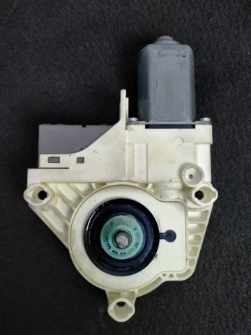 CUR000140 LAND ROVER Мотор стеклоподъемника двери передней правой купить в Сумы