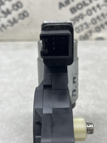 G22C5858XF MAZDA Мотор стеклоподъемника двери передней правой купить в Днепр