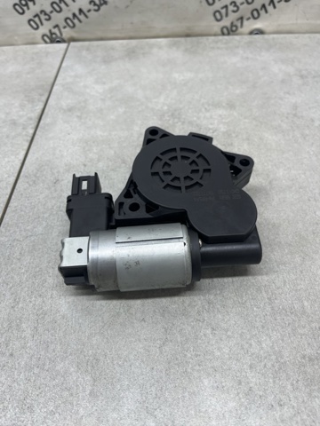G22C5858XF MAZDA Мотор стеклоподъемника двери передней правой купить в Ужгород