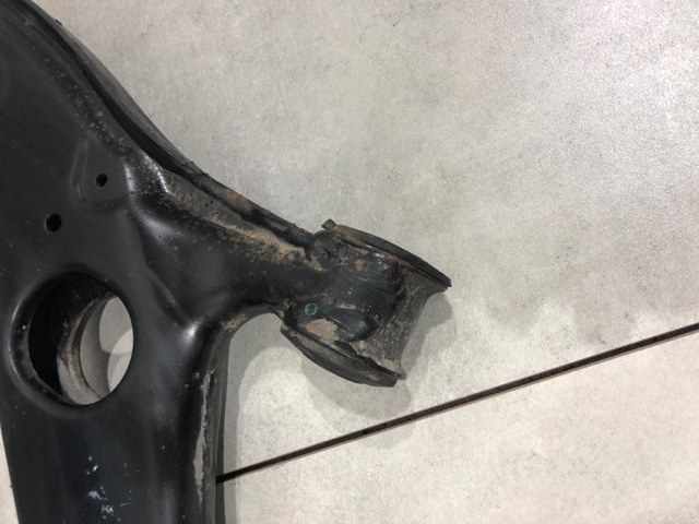 MAZDA GHP934300K Нижний рычаг в наличии Днепр